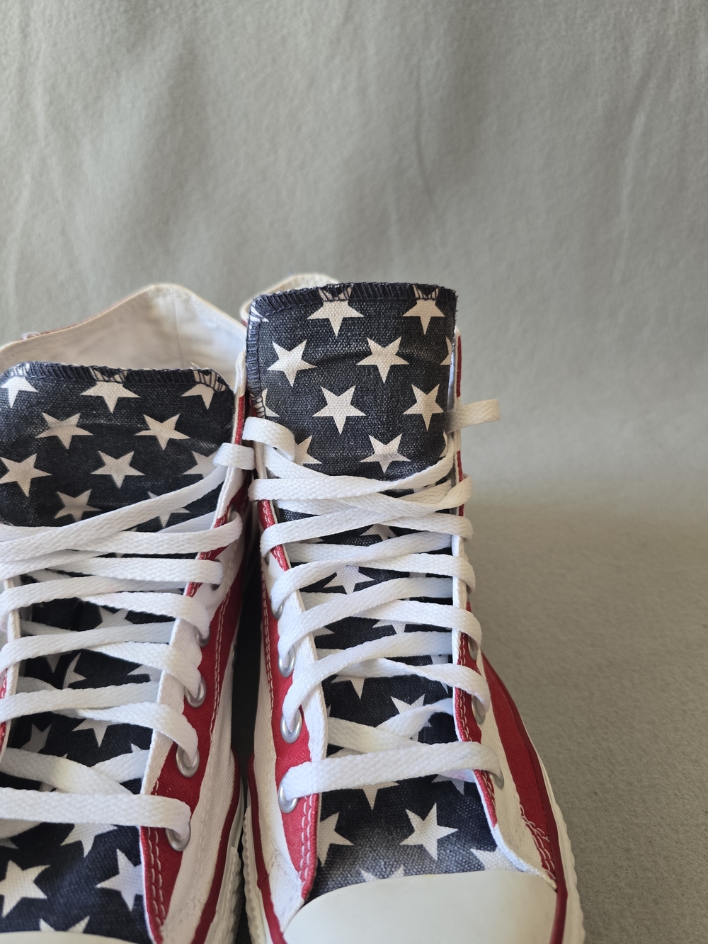 Converse Unisex M10 W 12 High-Top Sneakers in Red, White & Blue Stars USA - Picture 10 of 13